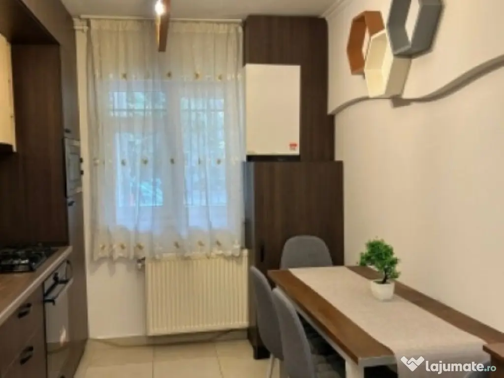 Apartament 4 camere decomandat, 80mp, zona Fizicienilor, 175.000euro 