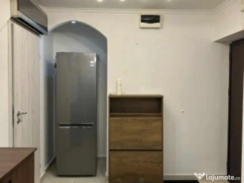 Apartament 4 camere decomandat, 80mp, zona Fizicienilor, 175.000euro 