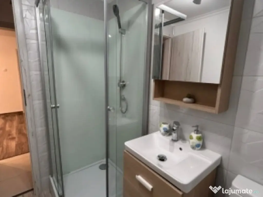 Apartament 4 camere decomandat, 80mp, zona Fizicienilor, 175.000euro 