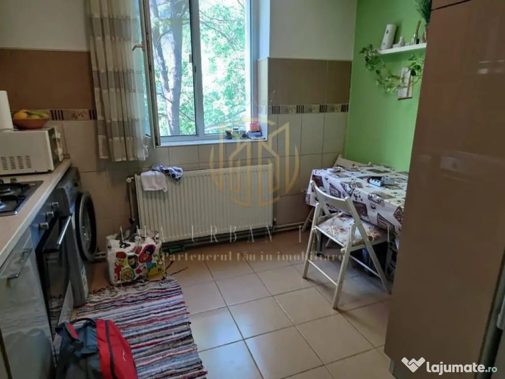 Teiul Doamnei 2 cam 35 mp SU ,cf 2 , an 1965, pet 63000 eur 