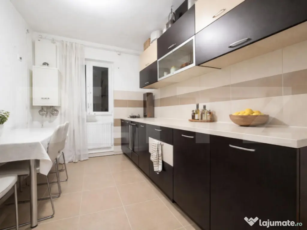 Apartament 4 camere, 85 mp, zona Lipovei 