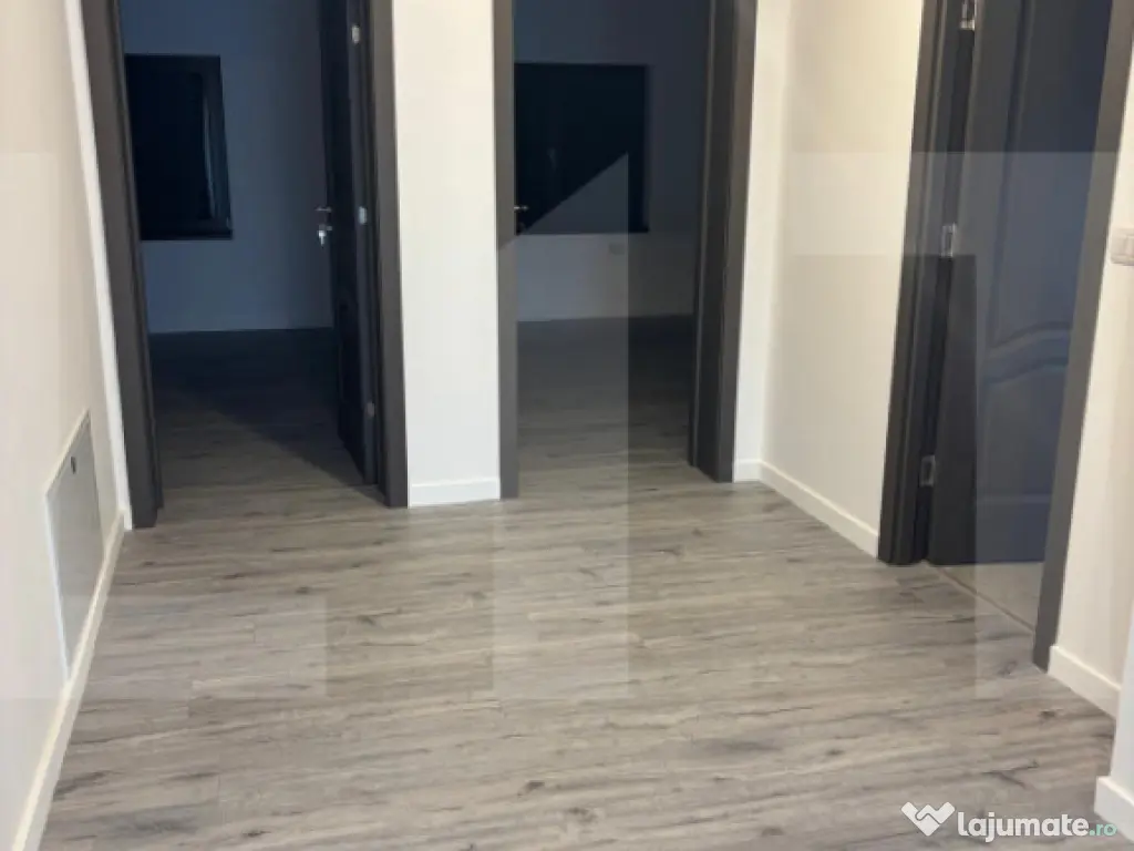 Casă Noua cu etaj, 5cam , 3bai, Terasa de 30mp, încălzire 