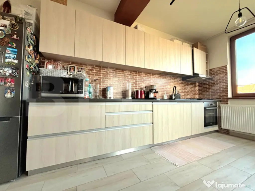 Casa 4 dormitoare, 1550 mp, zona Ciarda Rosie 