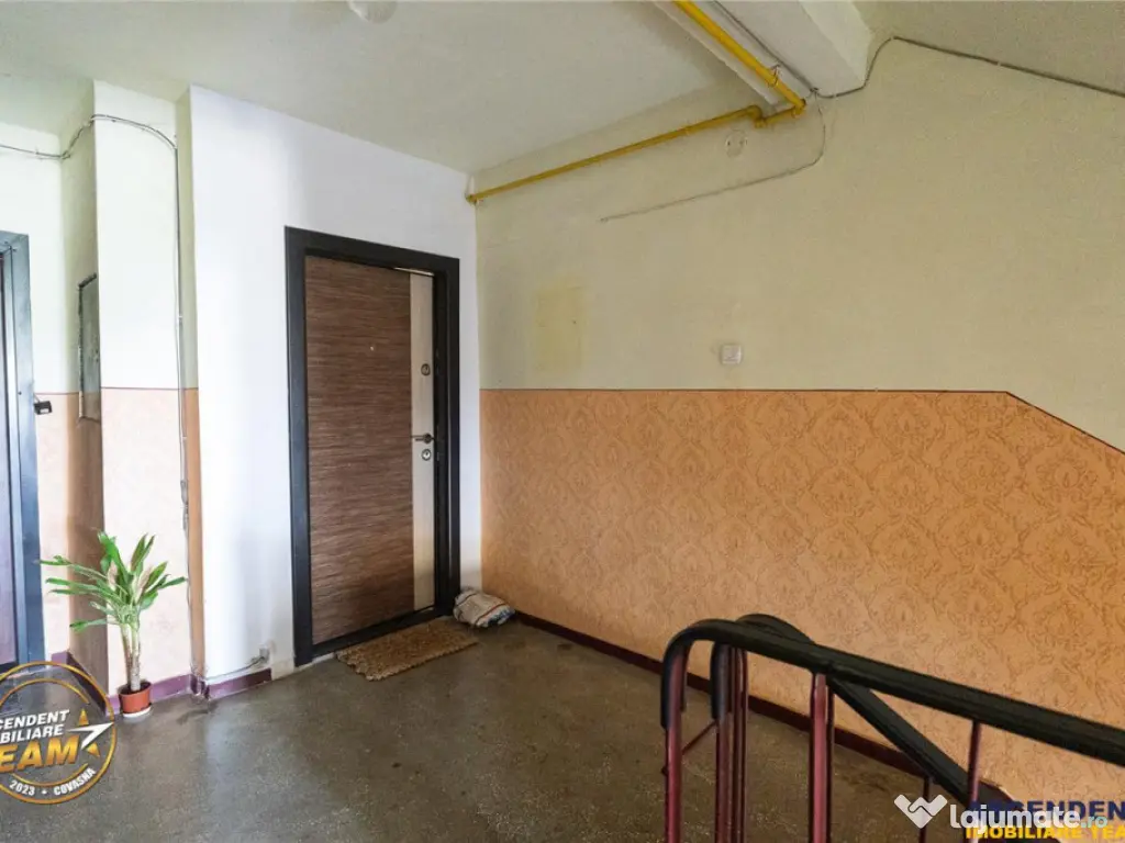 Apartament 2 camere,improspatat, decomandat,balcon,pivnita,T 