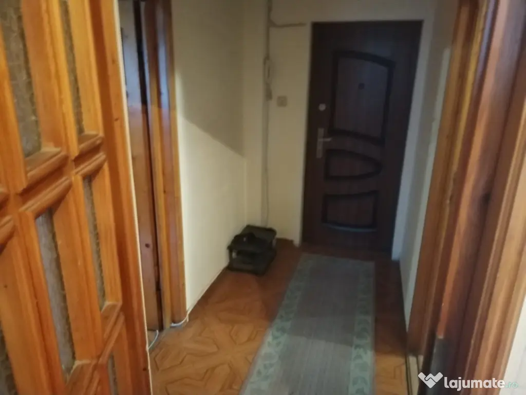 - Apartament 1 camera decomandat, ansamblul Dorobantilor. 