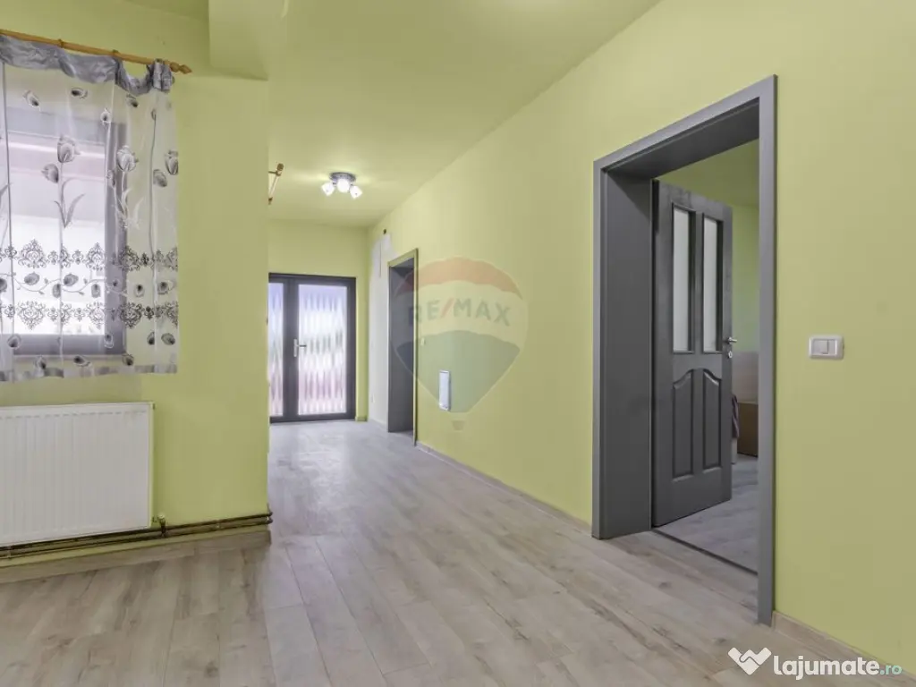 Casă noua 246 mpc cu teren 1363 mp de vânzare Sannicola... 