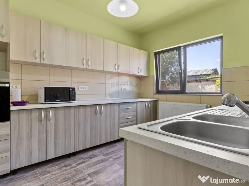 Casă noua 246 mpc cu teren 1363 mp de vânzare Sannicola... 