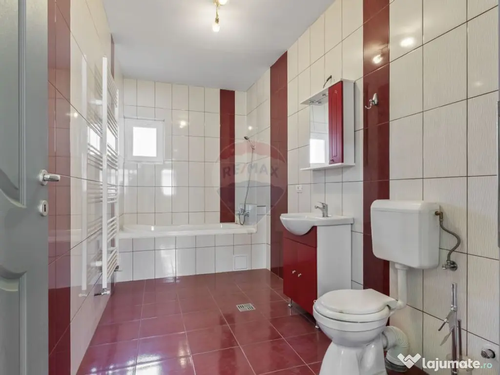 Casă noua 246 mpc cu teren 1363 mp de vânzare Sannicola... 