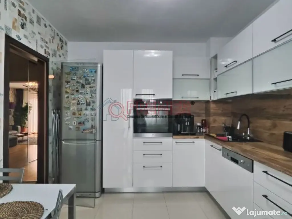 EROII REVOLUTIEI - Metrou - 3 camere 