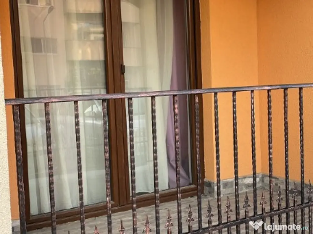 Inchiriez apartament 2 camere langa Grand Hotel Italia (Buna Ziua) 