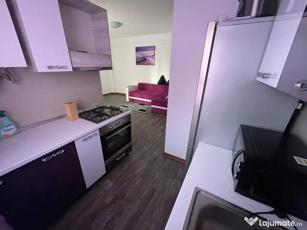 Inchiriez apartament 2 camere langa Grand Hotel Italia (Buna Ziua) 