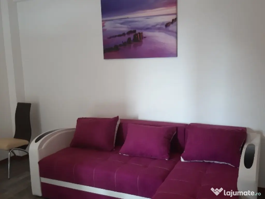 Inchiriez apartament 2 camere langa Grand Hotel Italia (Buna Ziua) 