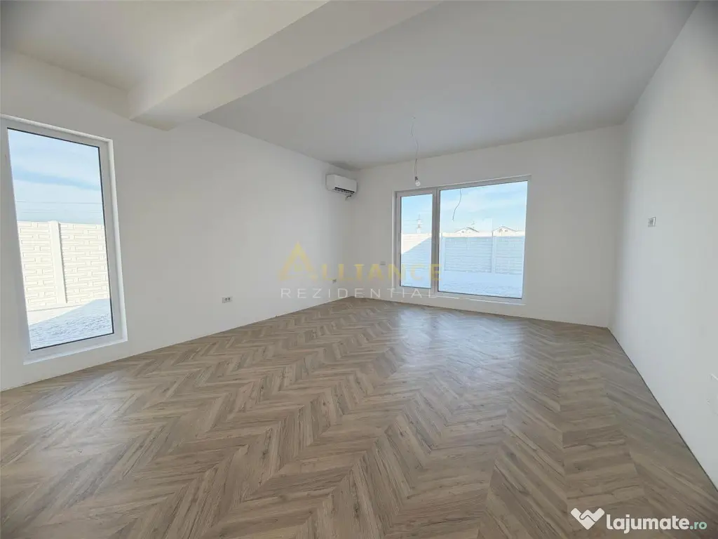 Casa individuala parter - 3 camere - 2 bai - 300 mp teren