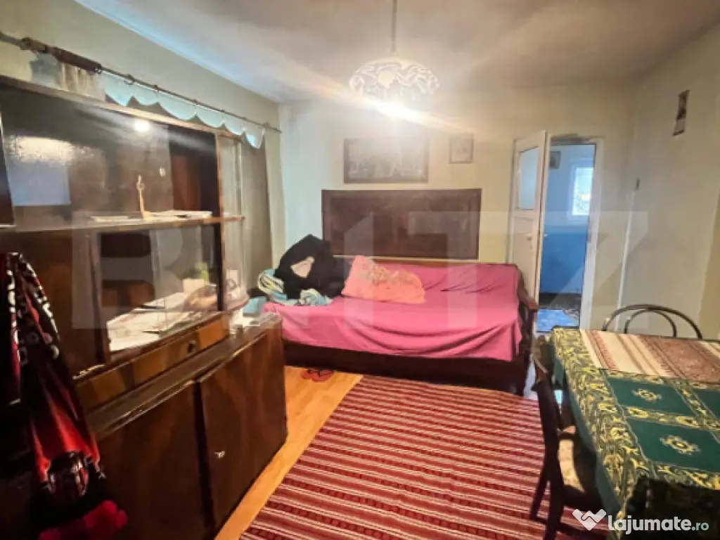 Teren 908 mp cu 2 case, zona Kaufland Sud