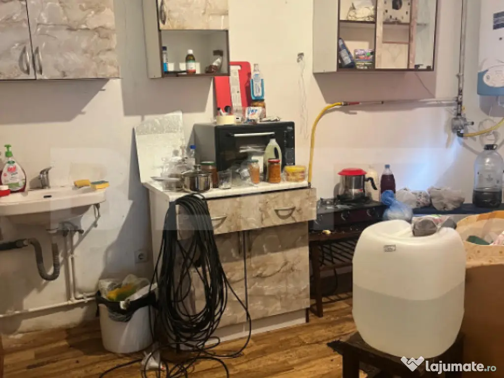 Teren 908 mp cu 2 case, zona Kaufland Sud