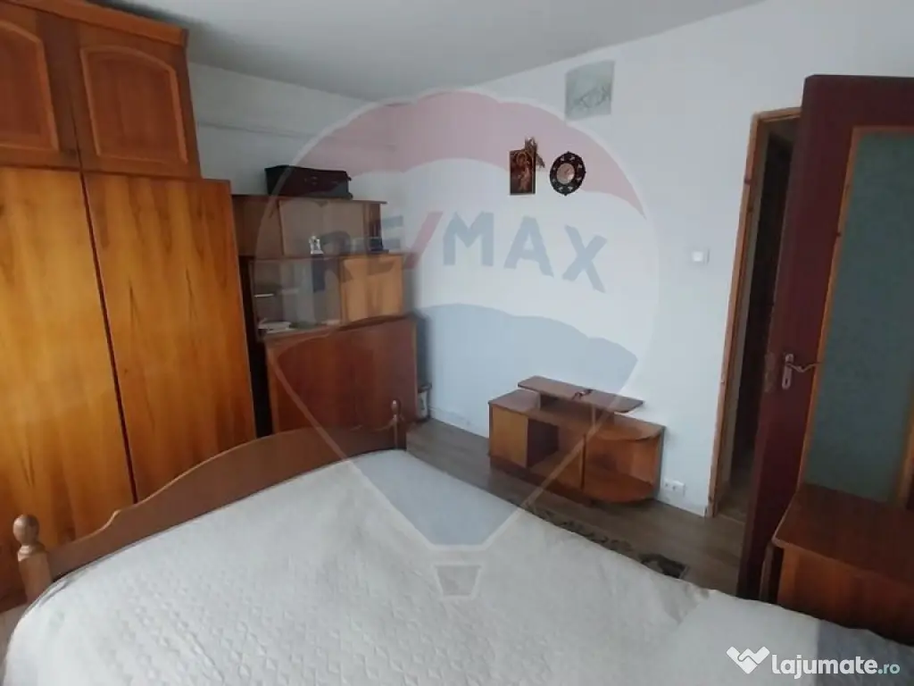 Apartament cu 3 camere decomandate în Lapus-Decebal 