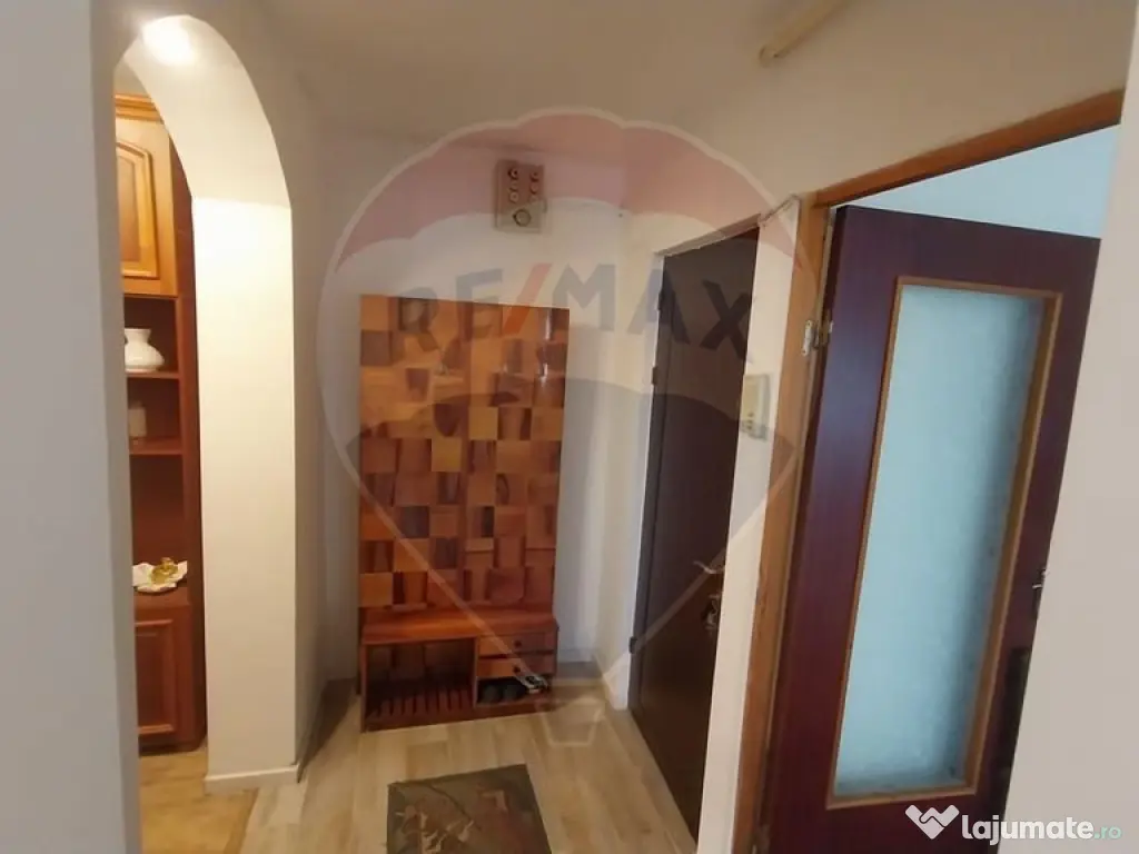 Apartament cu 3 camere decomandate în Lapus-Decebal 