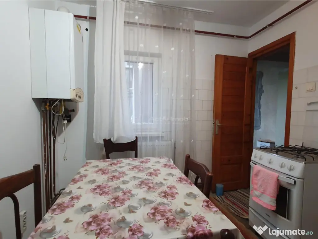 Apartament generos - 3 camere - 87 mp - etaj 2 - Obcini 