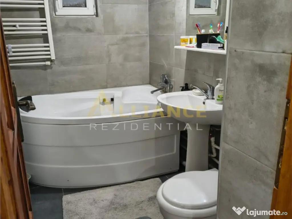 Apartament 3 camere decomandat – Sector 4 | 450 m metro... 