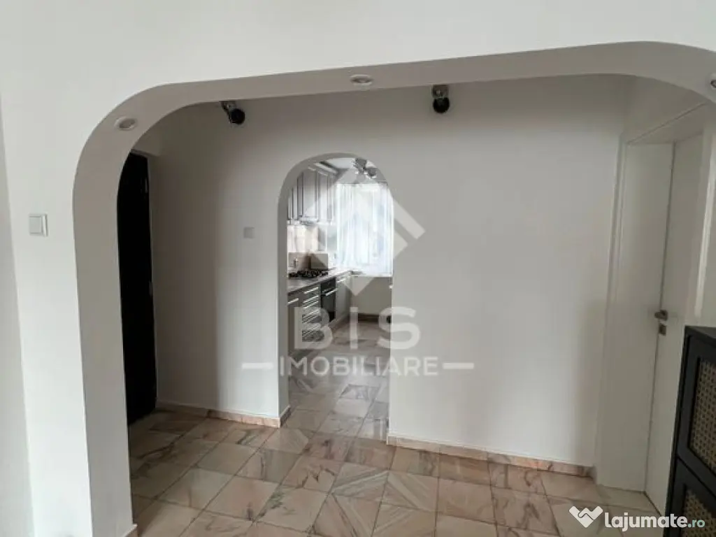 Apartament 3 camere de inchiriat - zona COROANA DE AUR