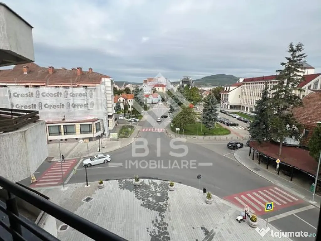 Apartament 3 camere de inchiriat - zona COROANA DE AUR