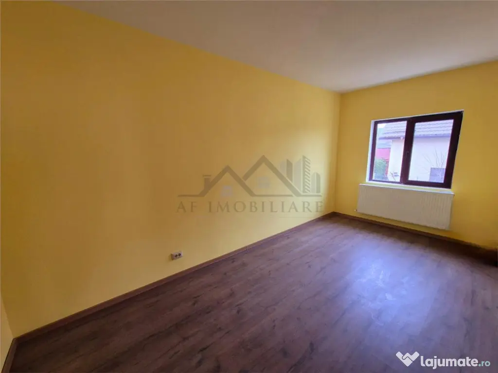 Casa de individuala cu garaj in Bucium