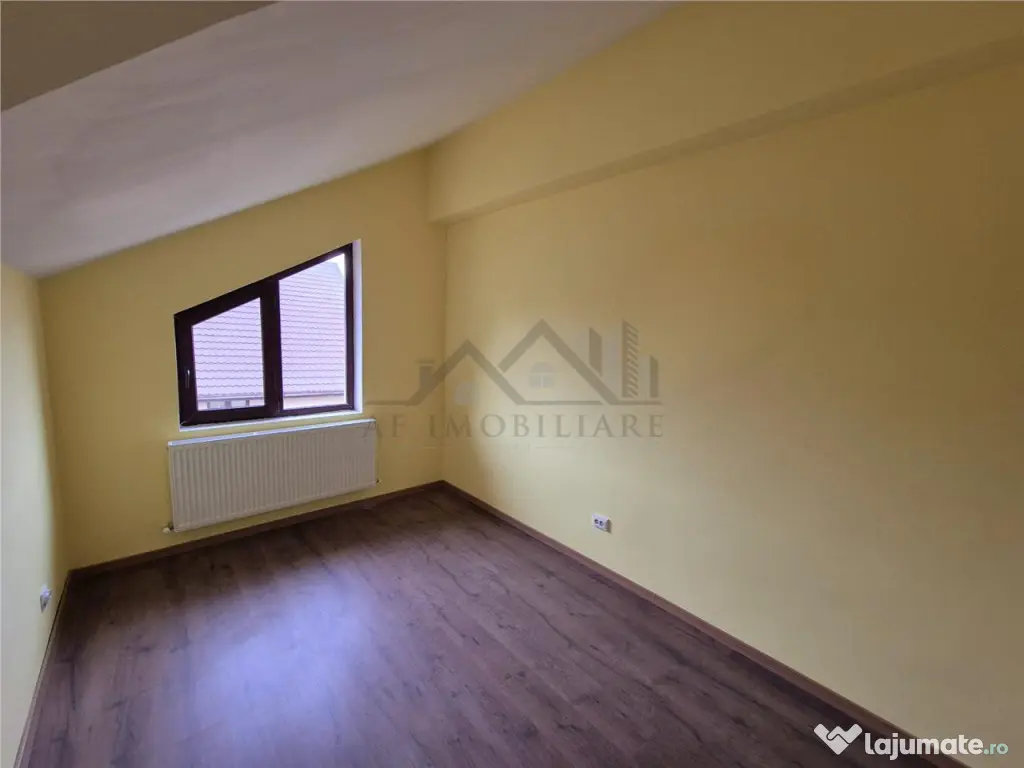 Casa de individuala cu garaj in Bucium