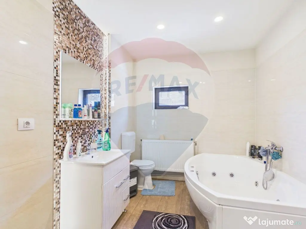 Vilă cu Hammam, garaj și sistem fotovoltaic – Sinaia,... 