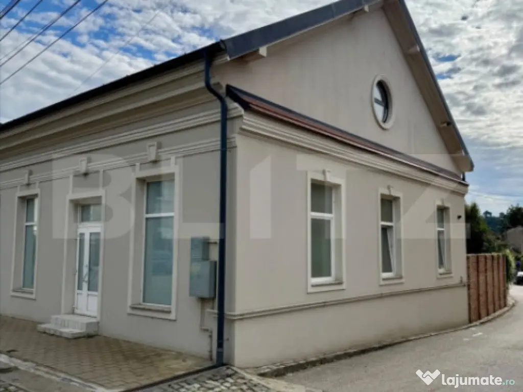 Spatiu pentru birouri/cabinet medical, 200 mp - Simleu Silva 