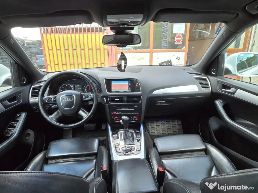 Vând Audi Q5 S line