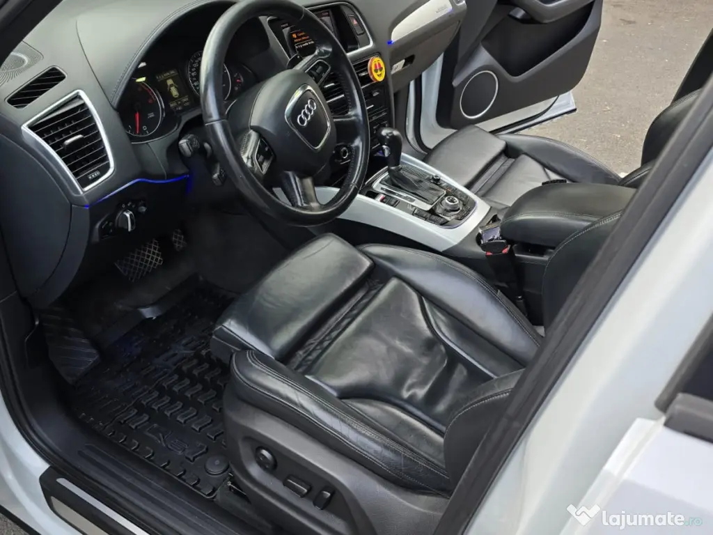 Vând Audi Q5 S line