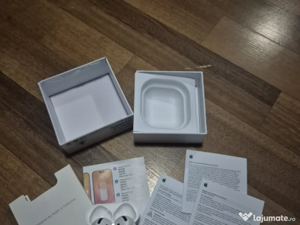 AirPods 4 Active Noise Cancelling