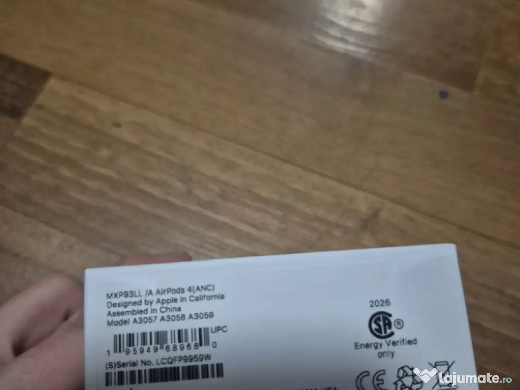 AirPods 4 Active Noise Cancelling