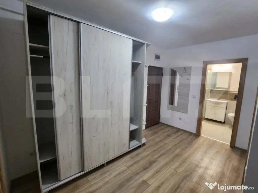 Apartament 2 camere, etaj 3, zona Cetate
