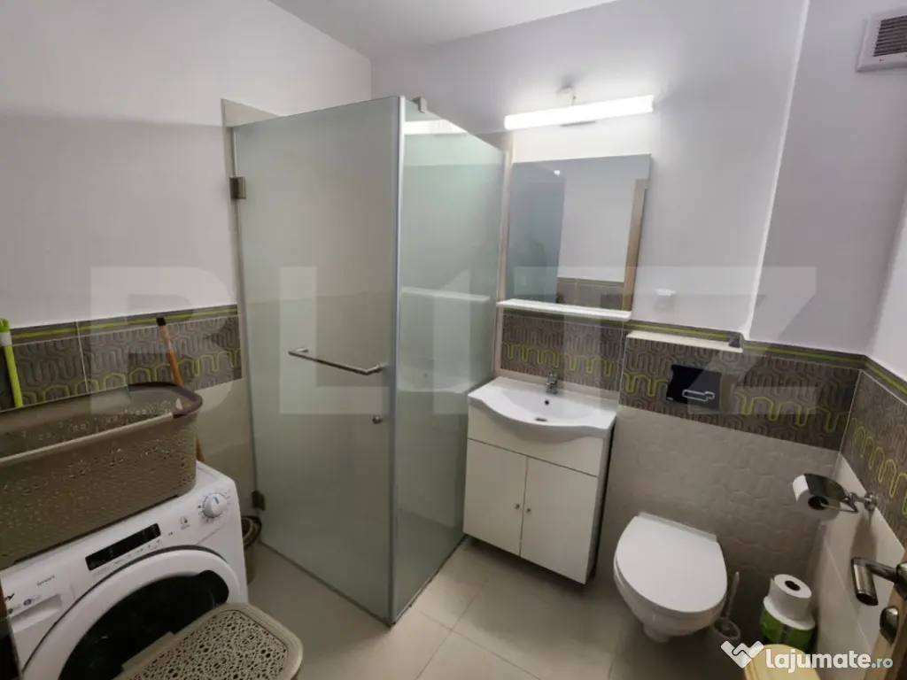 Apartament 2 camere, etaj 3, zona Cetate