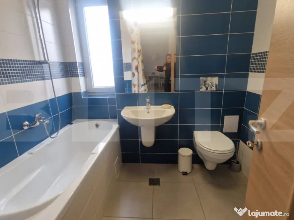 Apartament 2 camere etaj intermdiar parcare si boxa, se vind 