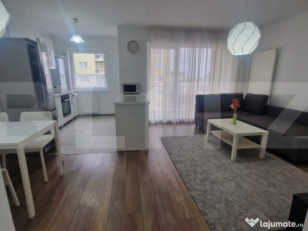 Apartament 2 camere etaj intermdiar parcare si boxa, se vind 
