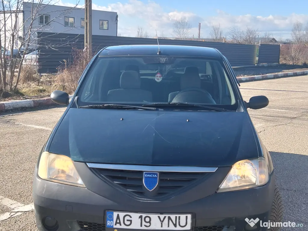 Vând Dacia Logan 