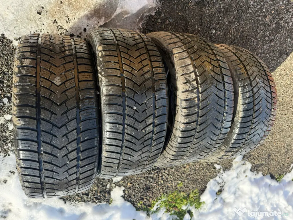 Vând 1 set de cauciucuri de iarnă A. 