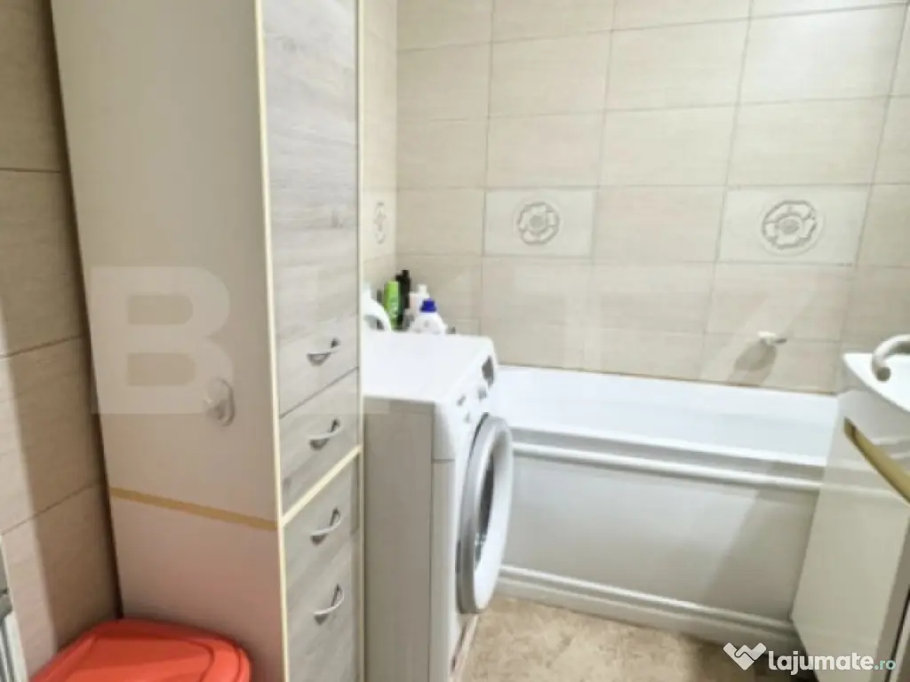 Apartament mobilat, 3 camere- zona Lipovei 