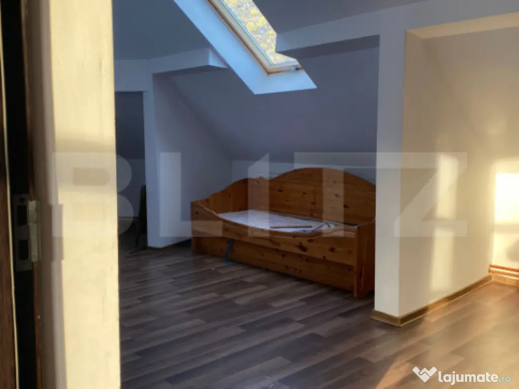 Casă mare, în Centrul Vechi din Deva - 10 camere, ideal lo 