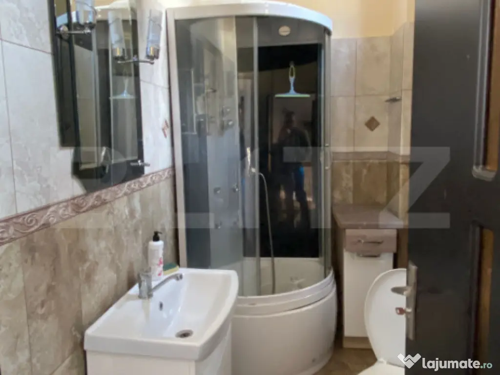 Casă mare, în Centrul Vechi din Deva - 10 camere, ideal lo 