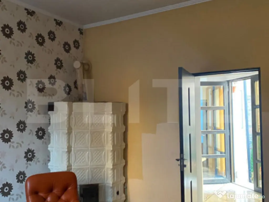 Casă mare, în Centrul Vechi din Deva - 10 camere, ideal lo 