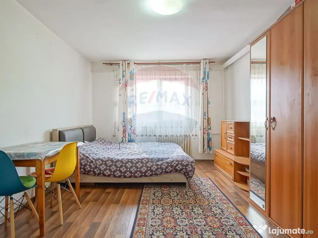 Comision 0% | Cameră 21 mp – Str. Înfrățirii, Brașov 