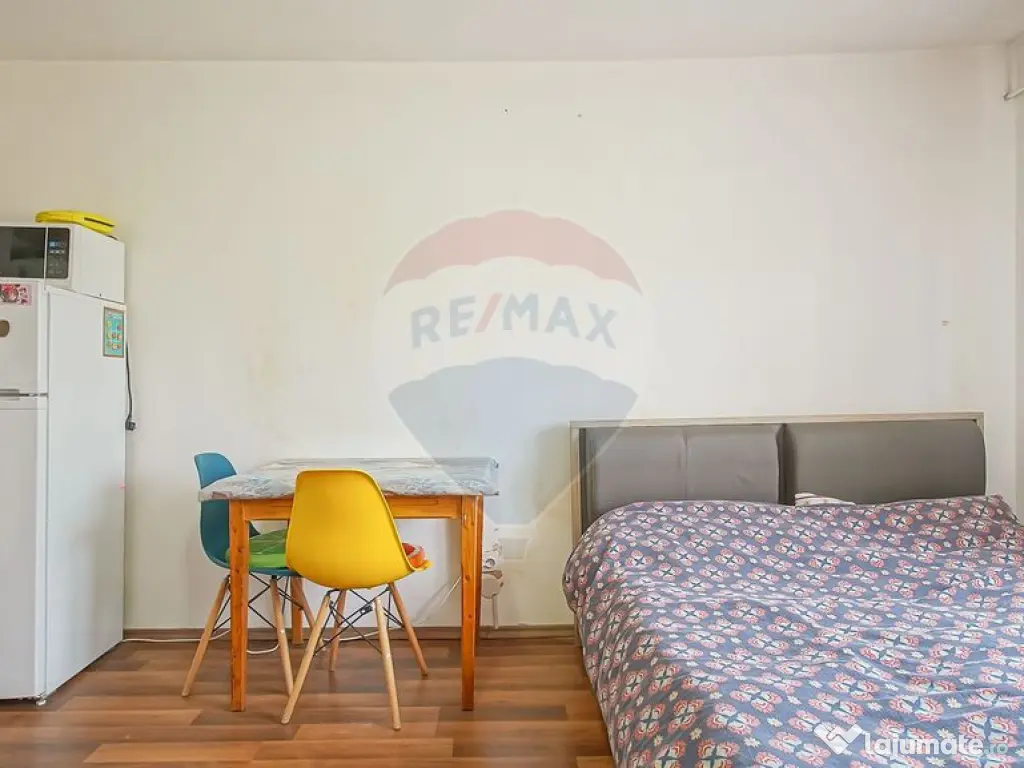 Comision 0% | Cameră 21 mp – Str. Înfrățirii, Brașov 