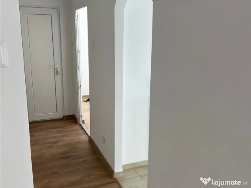 Apartament doua camere, decomandat, Grivitei, Brasov 