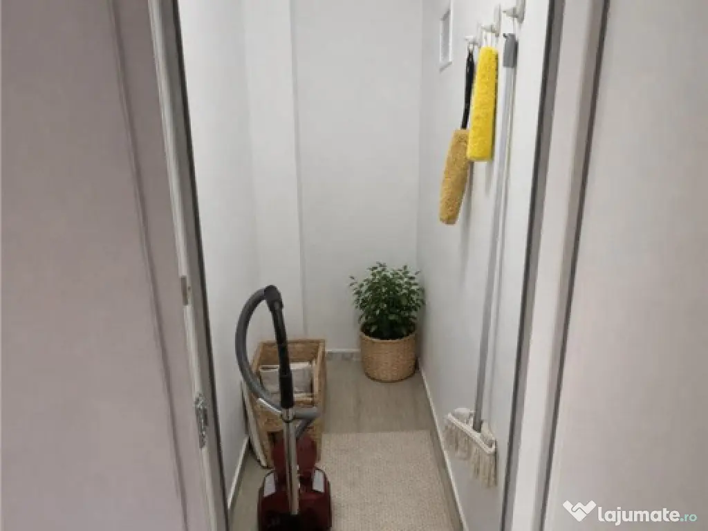 Apartament doua camere, decomandat, Grivitei, Brasov 