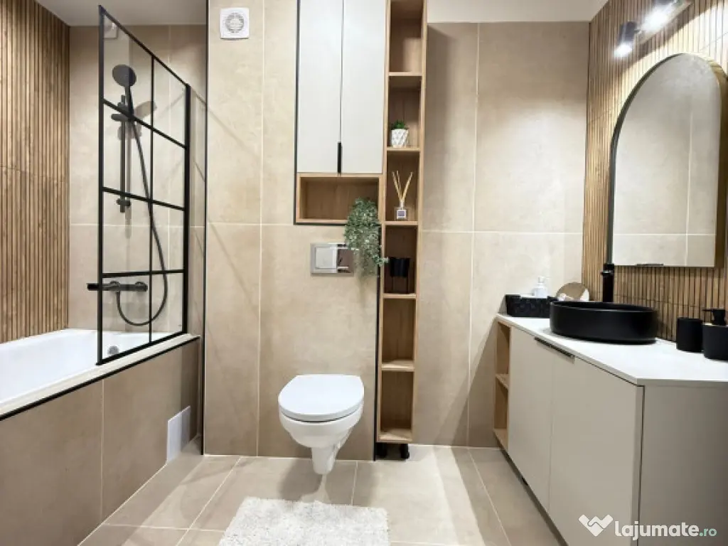 Proprietar apartament 3 camere Florești,urușagului,2 băi,balcon 10mp 