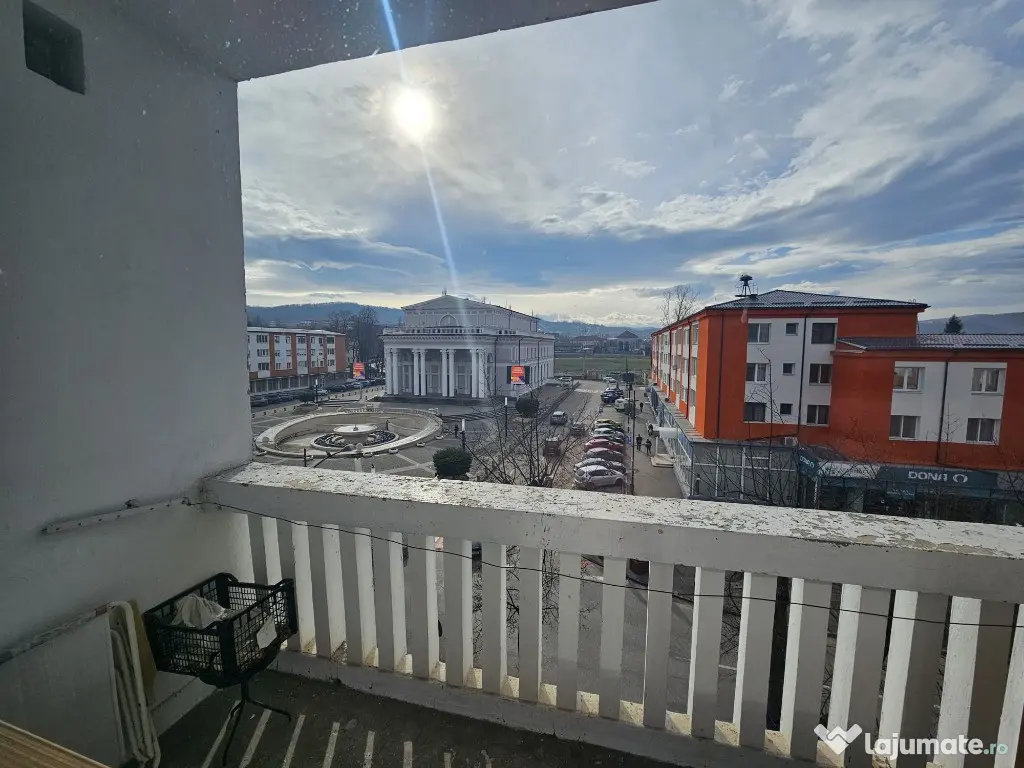 Apartament 2 camere zona Casa de cultura -Pietonala