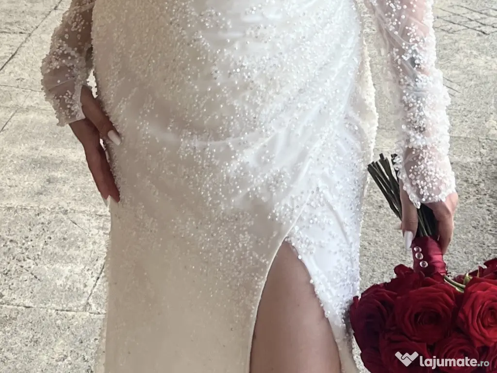 Rochie de mireasa tip sirena cu corset si maneci detasabile